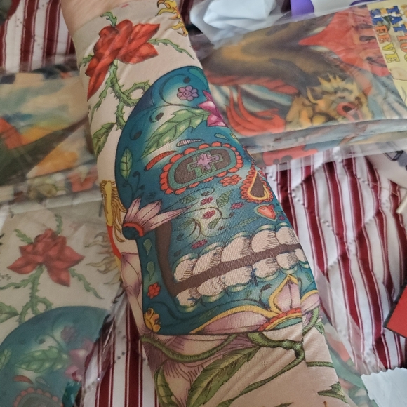 Tatto sleeves new price for 1 set of 2 sleeves! - Picture 1 of 12